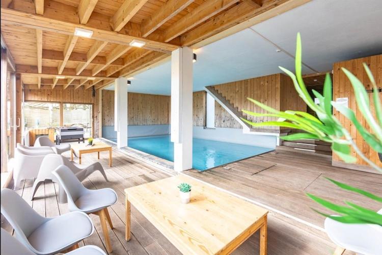 Charming Farmhouse In Waimes With Pool Eksteriør billede